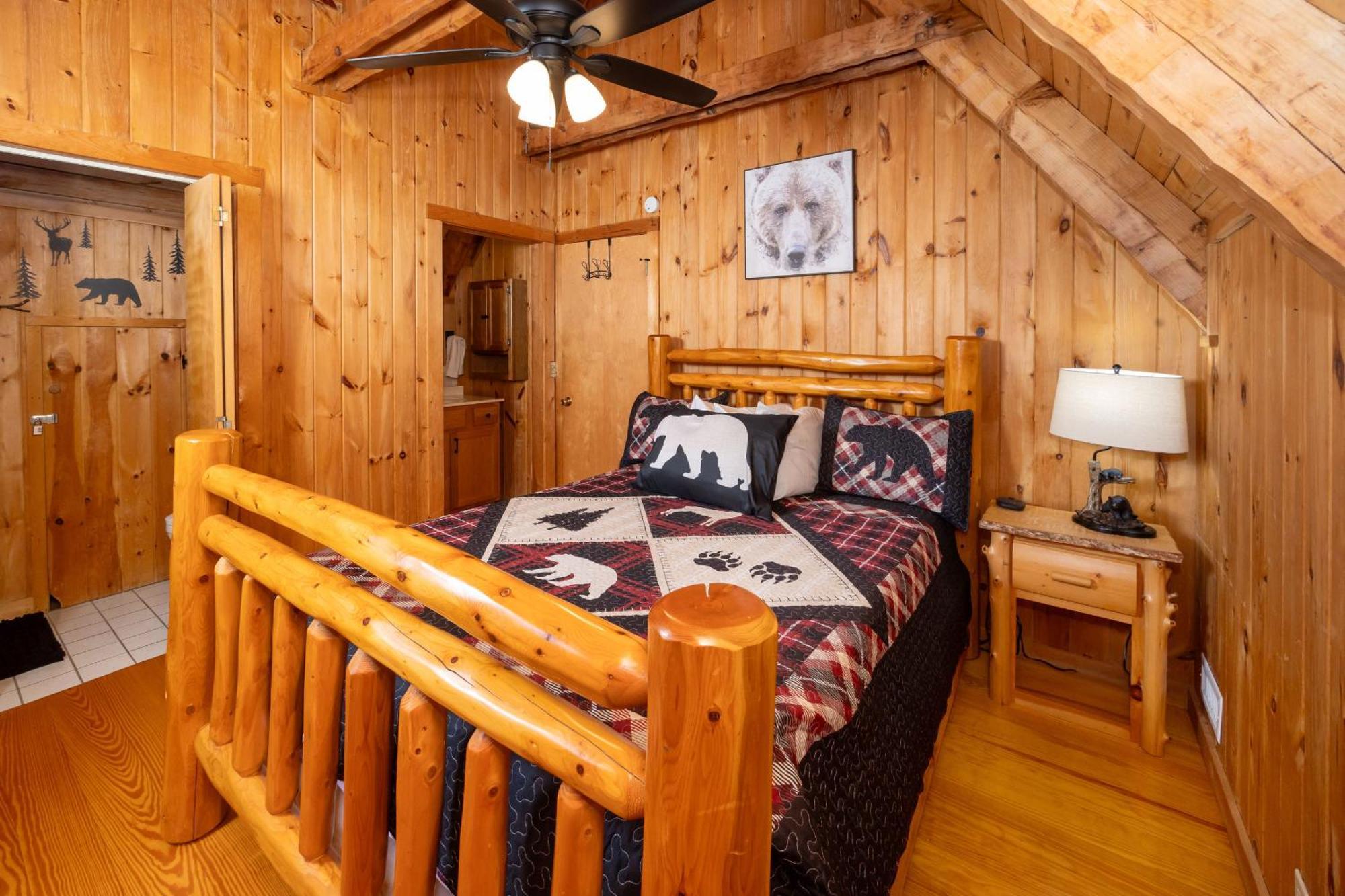 Вилла Yoli Bear Hideaway Севьервилл Экстерьер фото