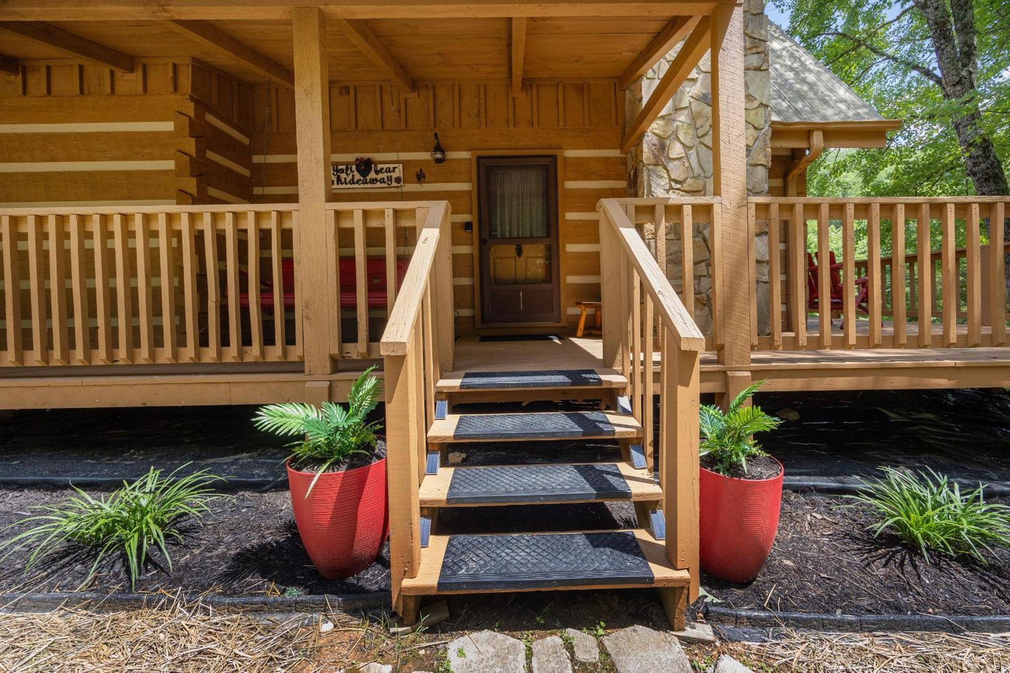 Вилла Yoli Bear Hideaway Севьервилл Экстерьер фото