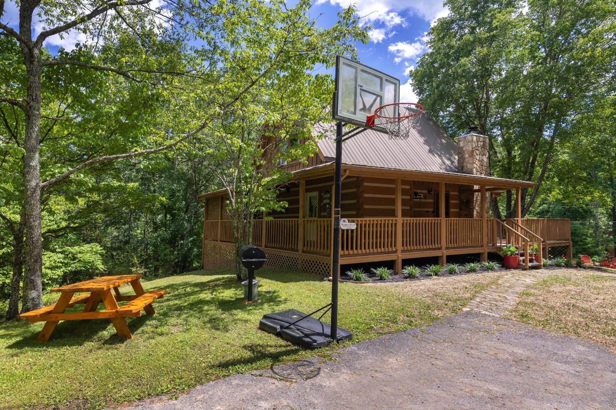 Вилла Yoli Bear Hideaway Севьервилл Экстерьер фото